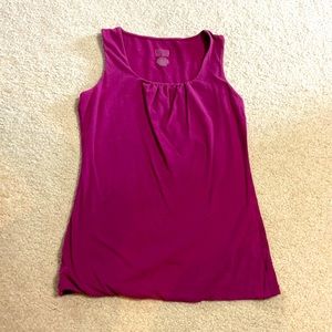Maroon tank